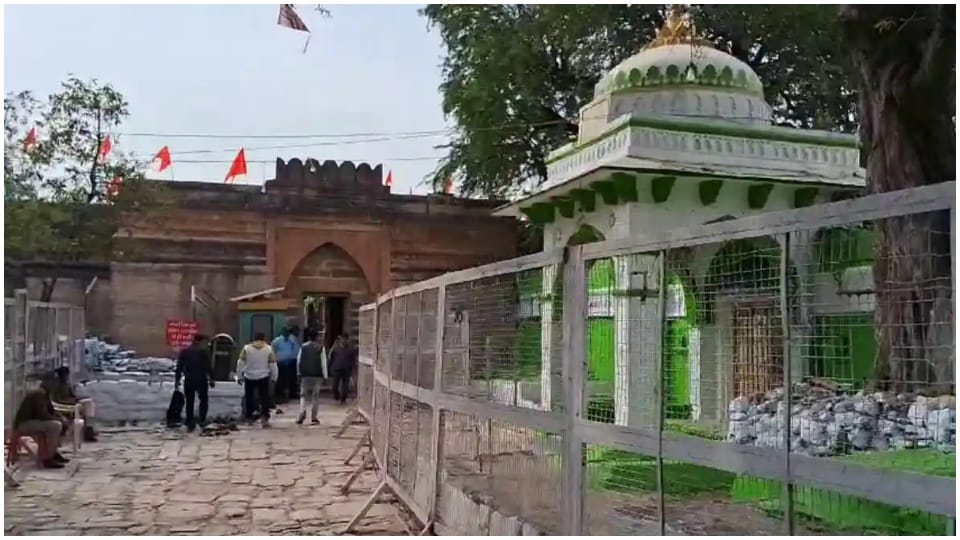 MP Bhojshala ASI Survey: ASI Begins Survey At Bhojshala Kamal Maula Mosque Complex in Dhar News in Hindi