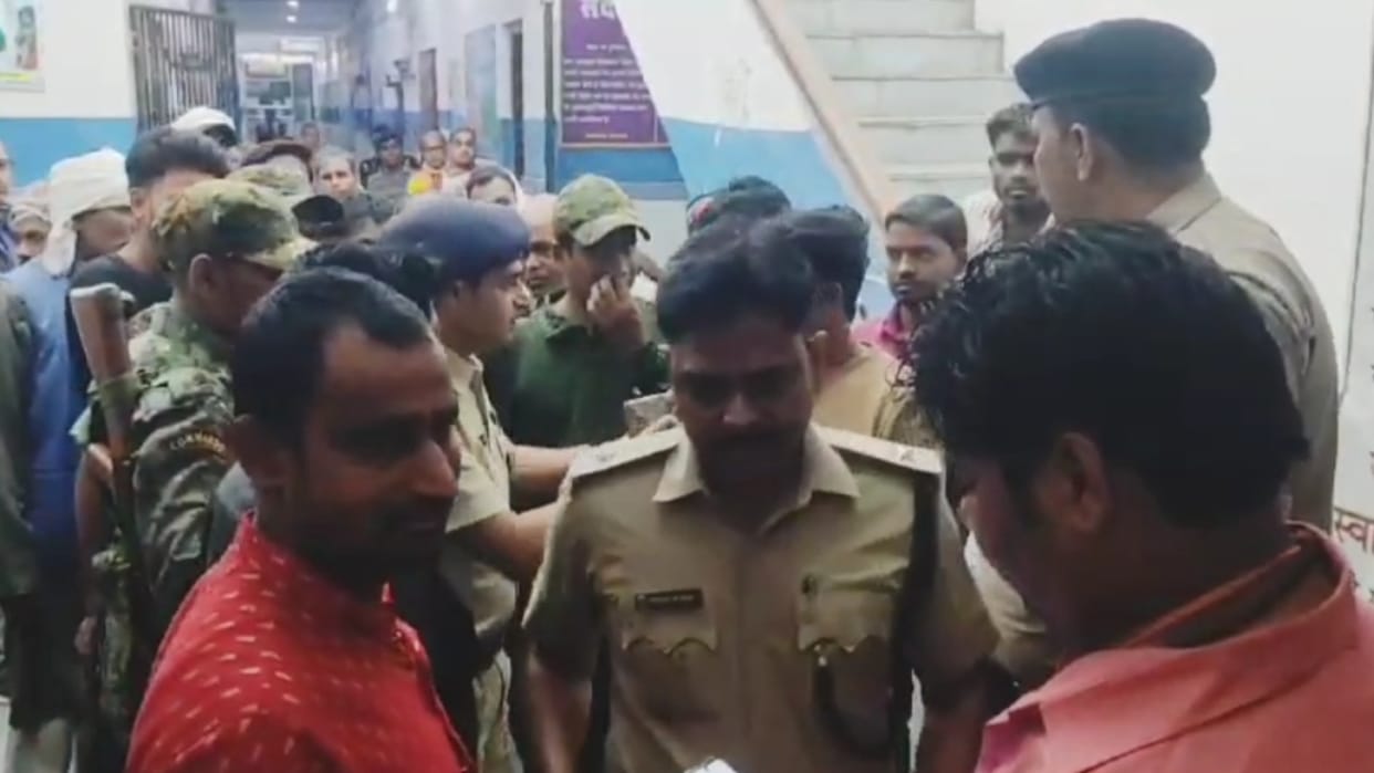 Family members create ruckus in Sadar Hospital over prisoner death