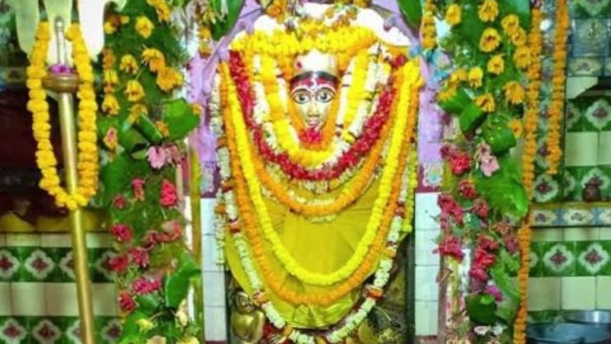 Chausatthi Devi tradition of offering first gulal since 501 years in Varanasi