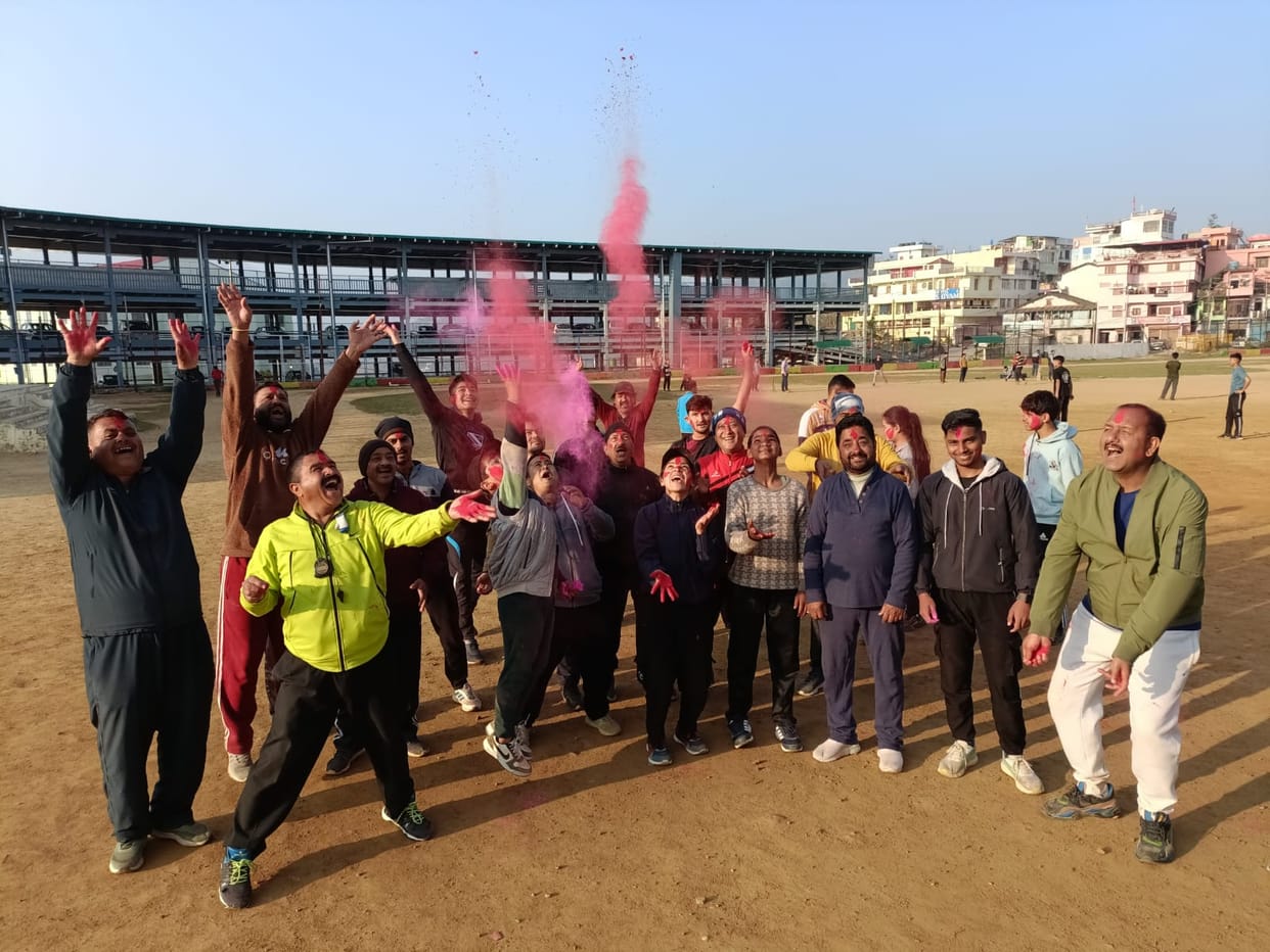 Players played Holi at Dev Singh ground in Pithoragarh