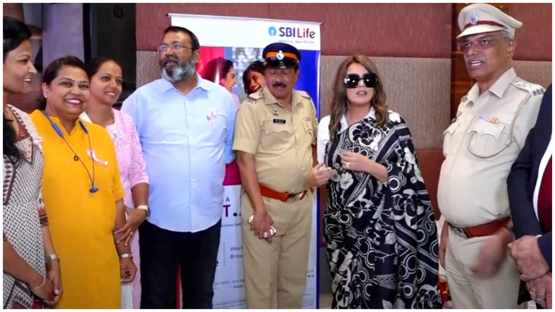 Mahima Chaudhry Conversation With Mumbai Women Police On Breast Cancer Awareness See Here Actress New Look