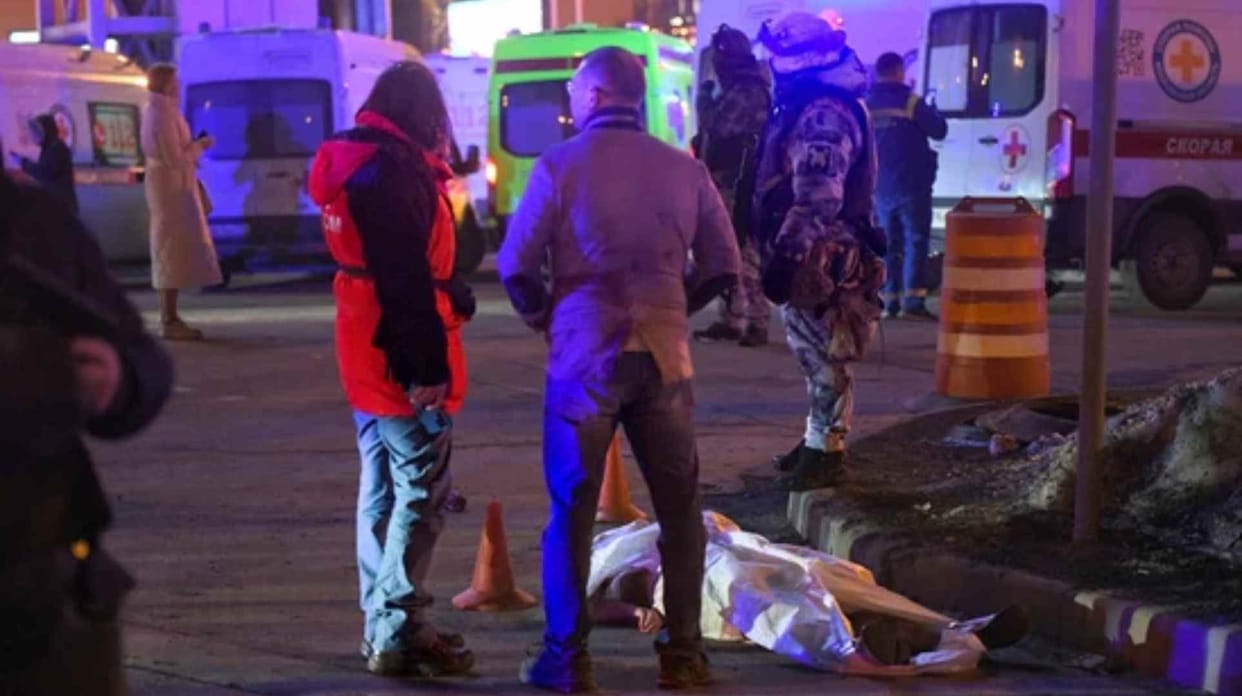 Moscow Concert Hall Attack: Eyewitnesses Recount Terror In Attack in Russia News in Hindi