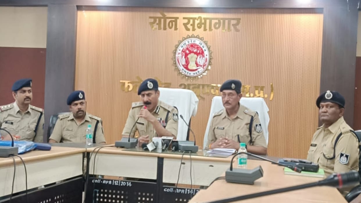 Anuppur Double Murder Daughter raped and murdered due to mother illicit relationship