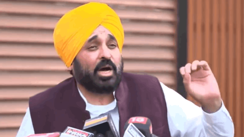 Kejriwal Arrest: Political temperature rises in Delhi, BJP and AAP attack and counterattack