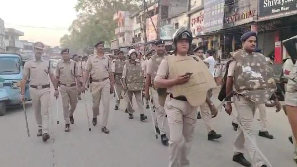 District administration took out flag march in Korba