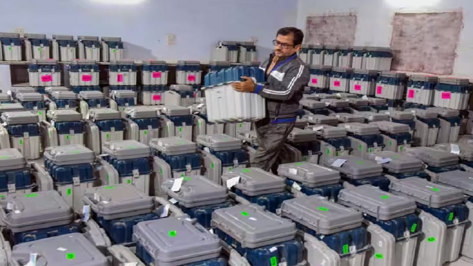 Lok Sabha Polls Election Commission ready for first time voting in Naxal hit Singhbhum Jharkhand