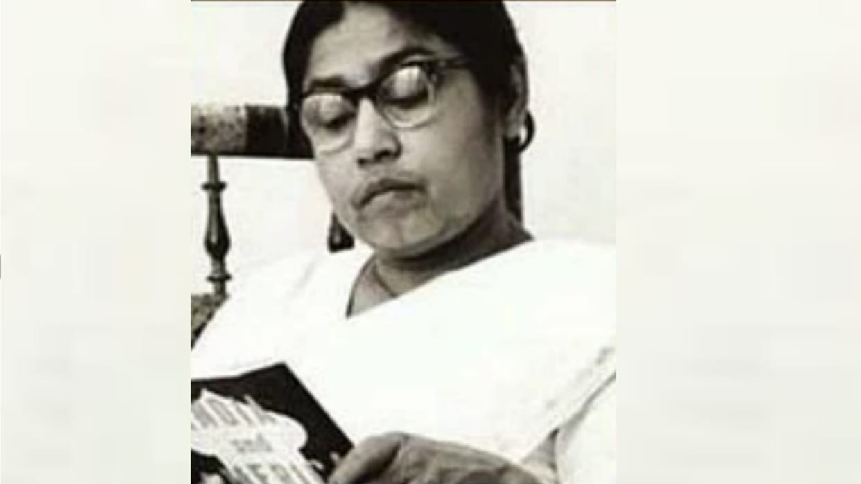 Sucheta kriplani became the MP from Gonda.