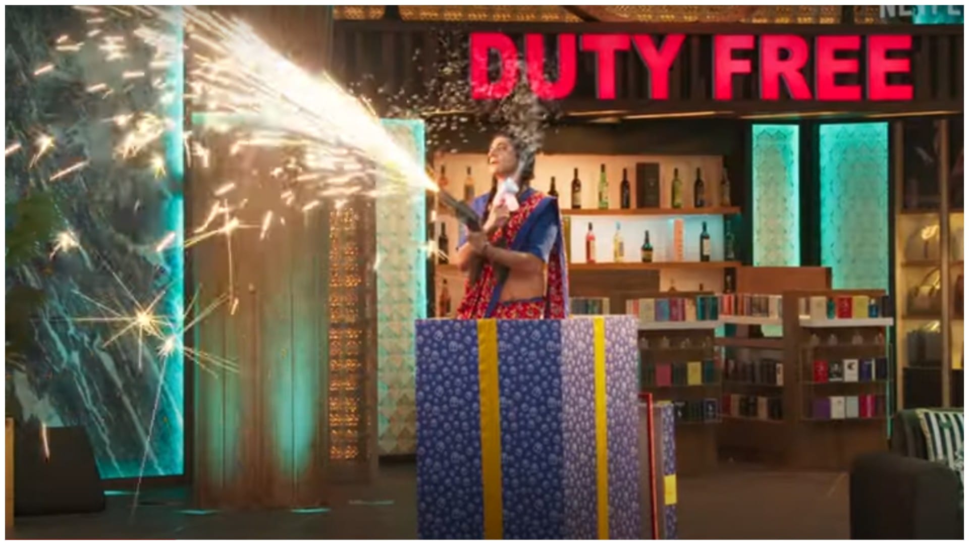 Kapil Sharma Sunil Grover The Great Indian Kapil Show Trailer Out Comedian Returning with His Gang on Netflix
