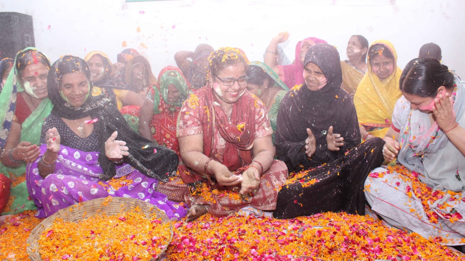 Holi Celebrated Muslim Women in varanasi