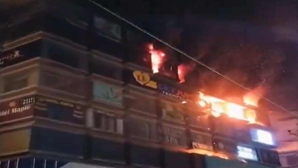 News updates Fire broke out late at night in TRP Mall in Ahmedabad news in hindi