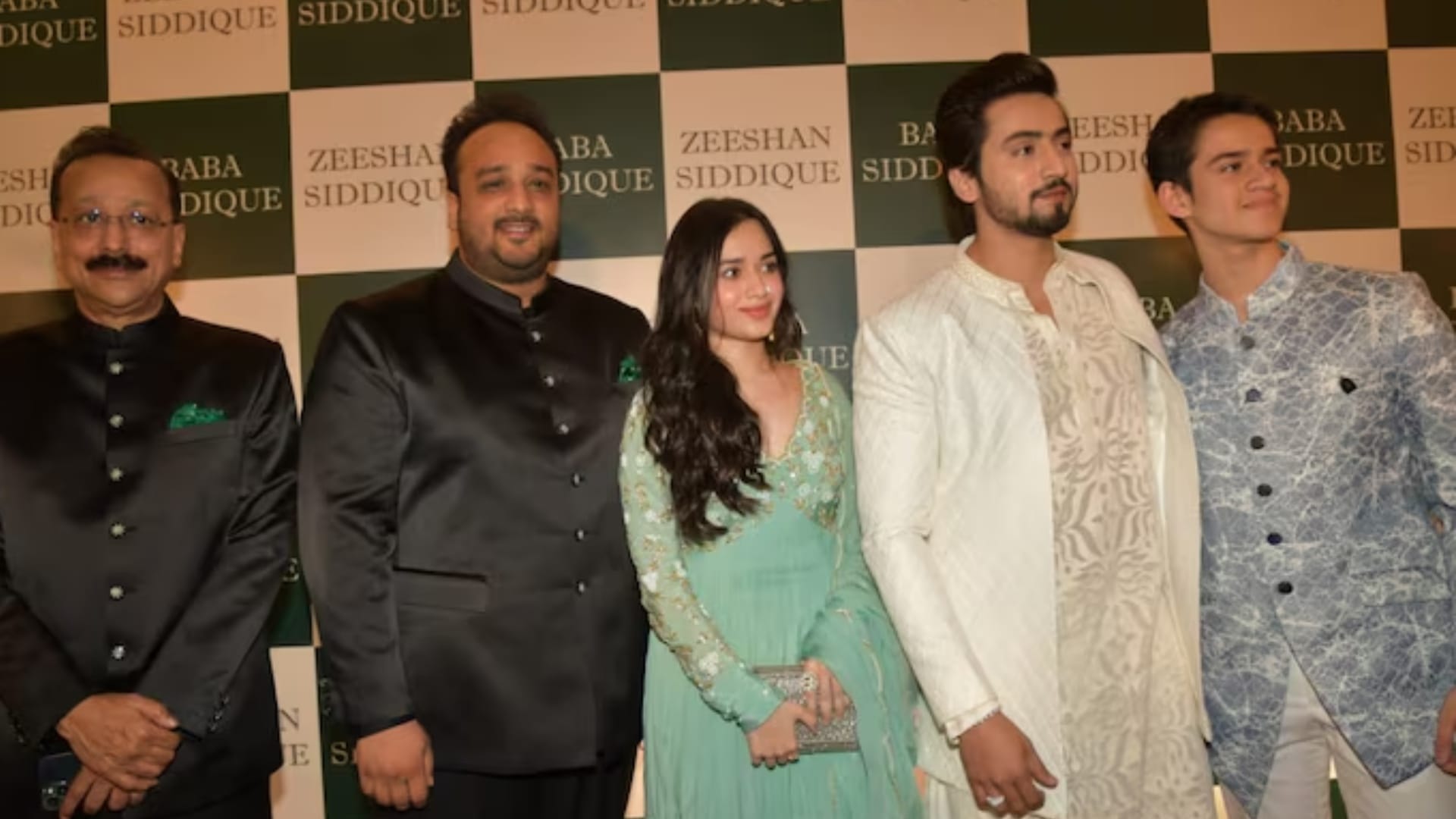 Baba Siddique Iftar party salman khan emraan hashmi vijay varma salim Madhur Bhandarkar Abbas Mustan arrive