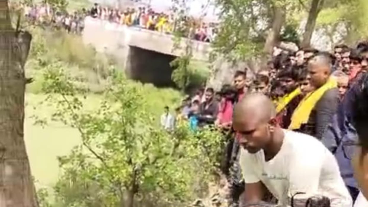 Bihar News : Youth murdered in Patna, Dead body recovered from pit, bihar police engaged in investigation.