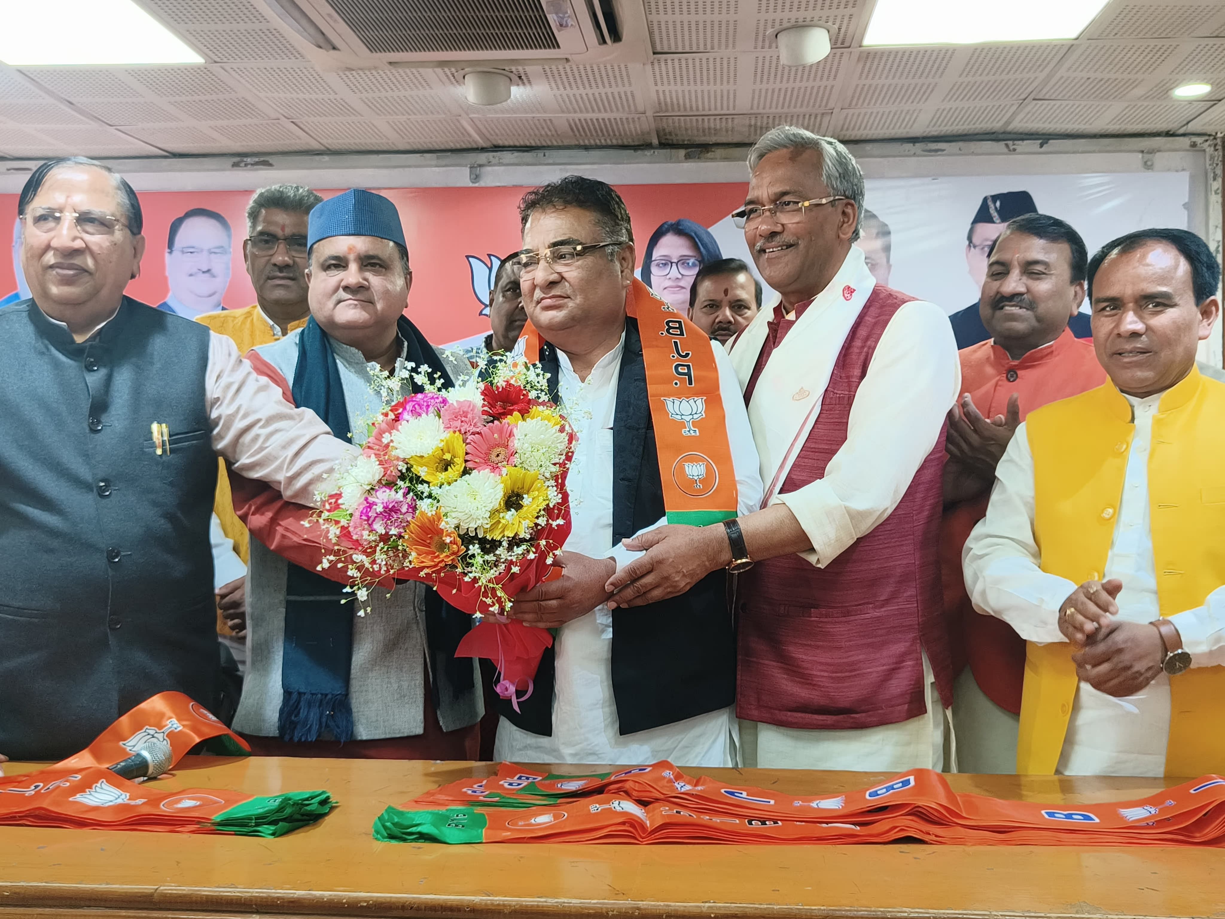 Uttarakhand News Three Time Mla Bsp Leader Haridas Joins Bjp With Many ...