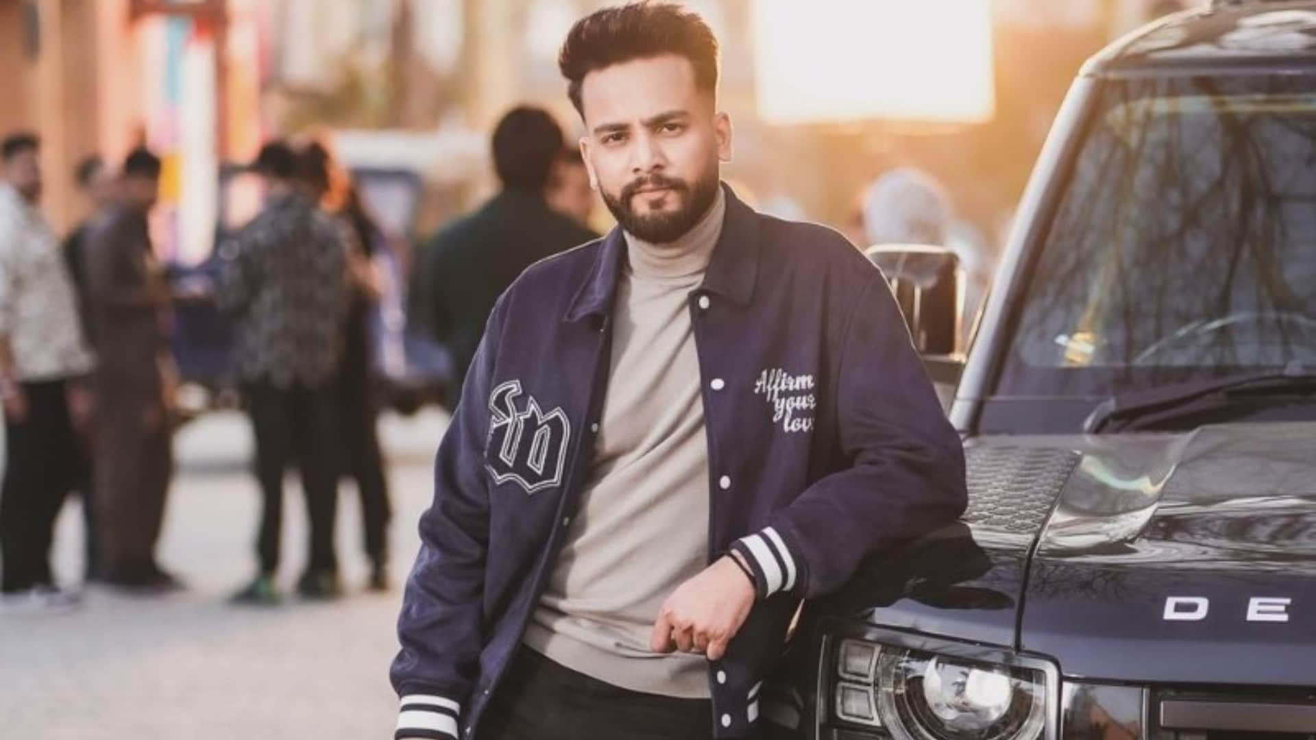 Elvish Yadav posted photos with cars After getting bail and wrote Time is invisible but it makes you see a lot