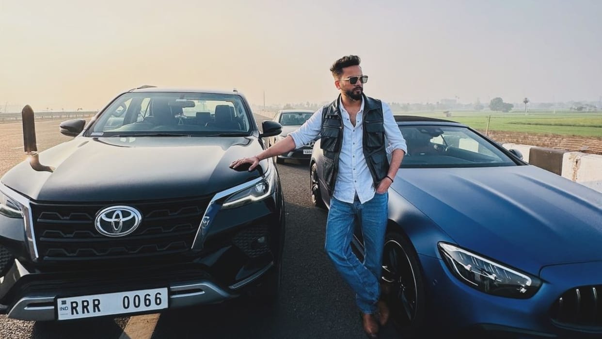 Elvish Yadav posted photos with cars After getting bail and wrote Time is invisible but it makes you see a lot