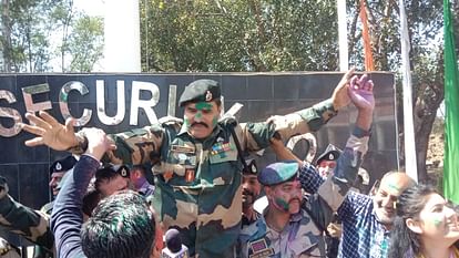 holi 2024 in jammu kashmir ladakh celebrates jawans on ib loc lac Rajnath Singh addresses Armed Forces personn