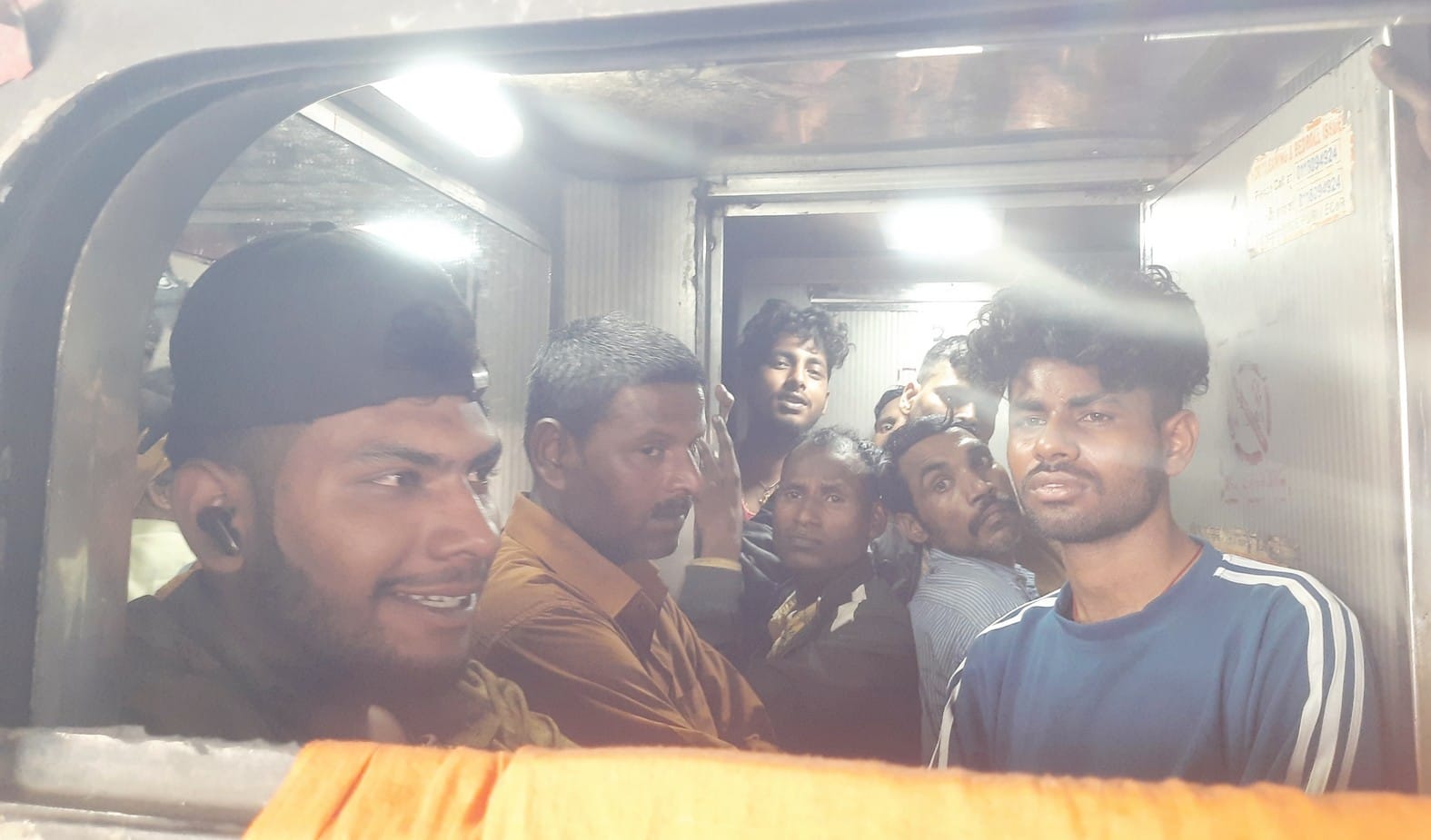 holi 2024 Passengers traveling in toilet due to crowd in train