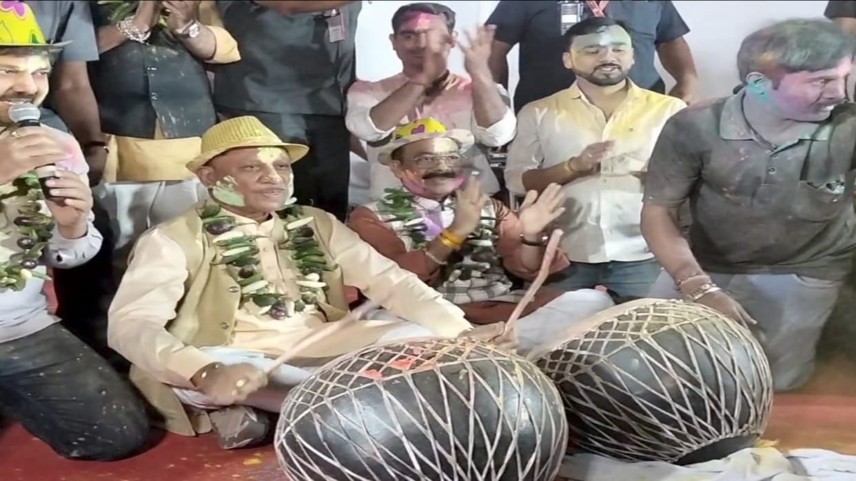cm vishnudeo sai taunts on chhattisgarh congress on holi milan samaroh
