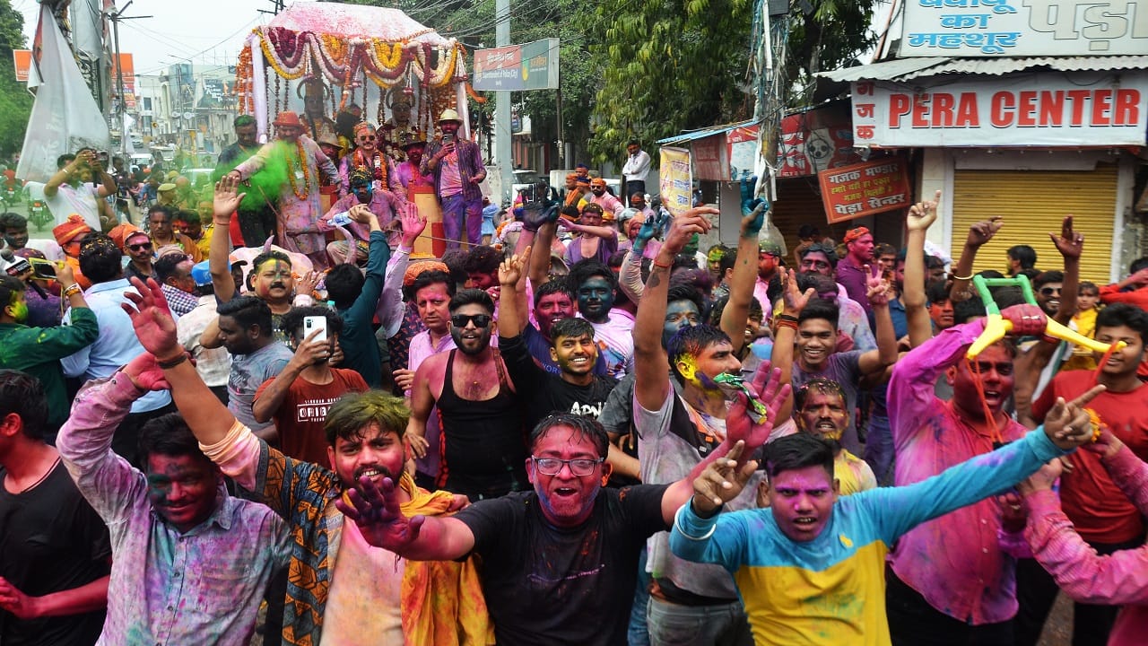 Huliyare dance in Ram Baraat in Bareilly
