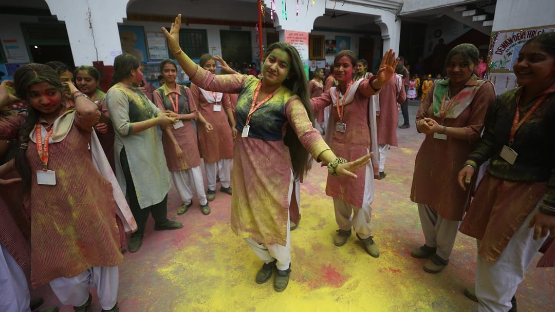Jammu This time Holi in political colors masks sold color refill gun and color spray sold
