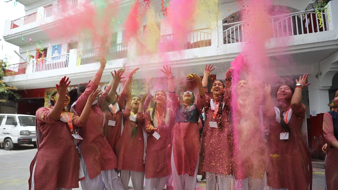 Jammu This time Holi in political colors masks sold color refill gun and color spray sold