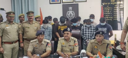 Sushant Golf City Police arrested 12 gambler of IPL.