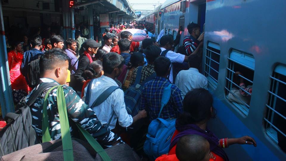 Special Train: Operation three trains between Bihar-Delhi, people going home Holi will get relief