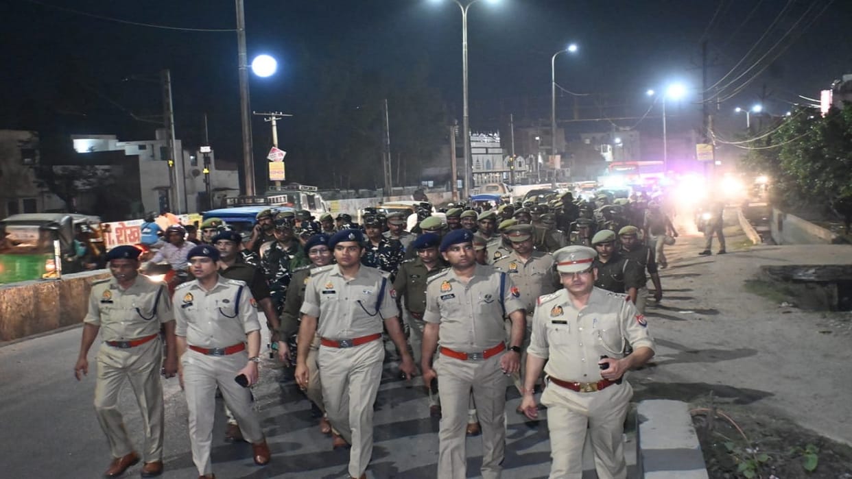 Alert on Holi police officers reviewed security arrangements in Bareilly