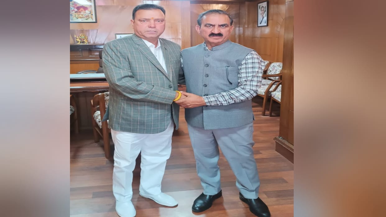 Amidst the political turmoil, former minister Prakash Chaudhary met Chief Minister Sukhvindra Sukhu, consultat