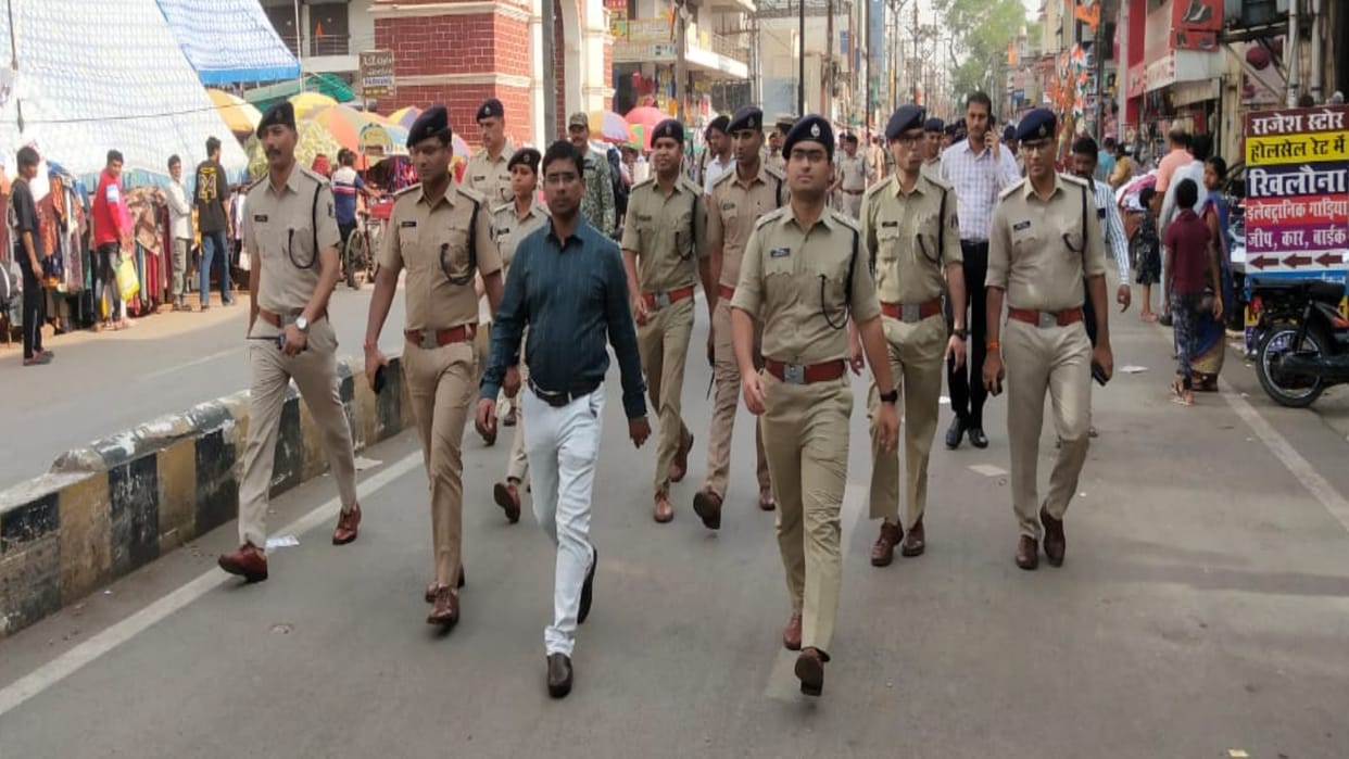 Raipur Police did flag march: ssp on streets, told people to celebrate Holi peacefully, warned criminals