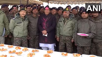 Defence Minister Rajnath Singh celebrate Holi with Armed Forces Personnel in Leh instead of Siachen