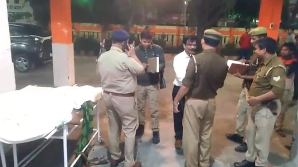 UP: Dumper hits tractor-trolley on Delhi Highway in Rampur, four killed, eight injured