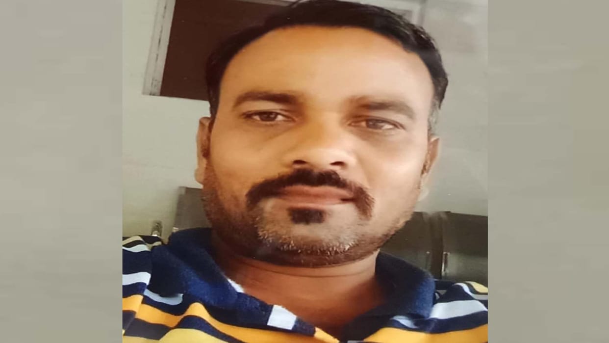 Kanpur: School worker trapped in car and dragged 50 meters, death