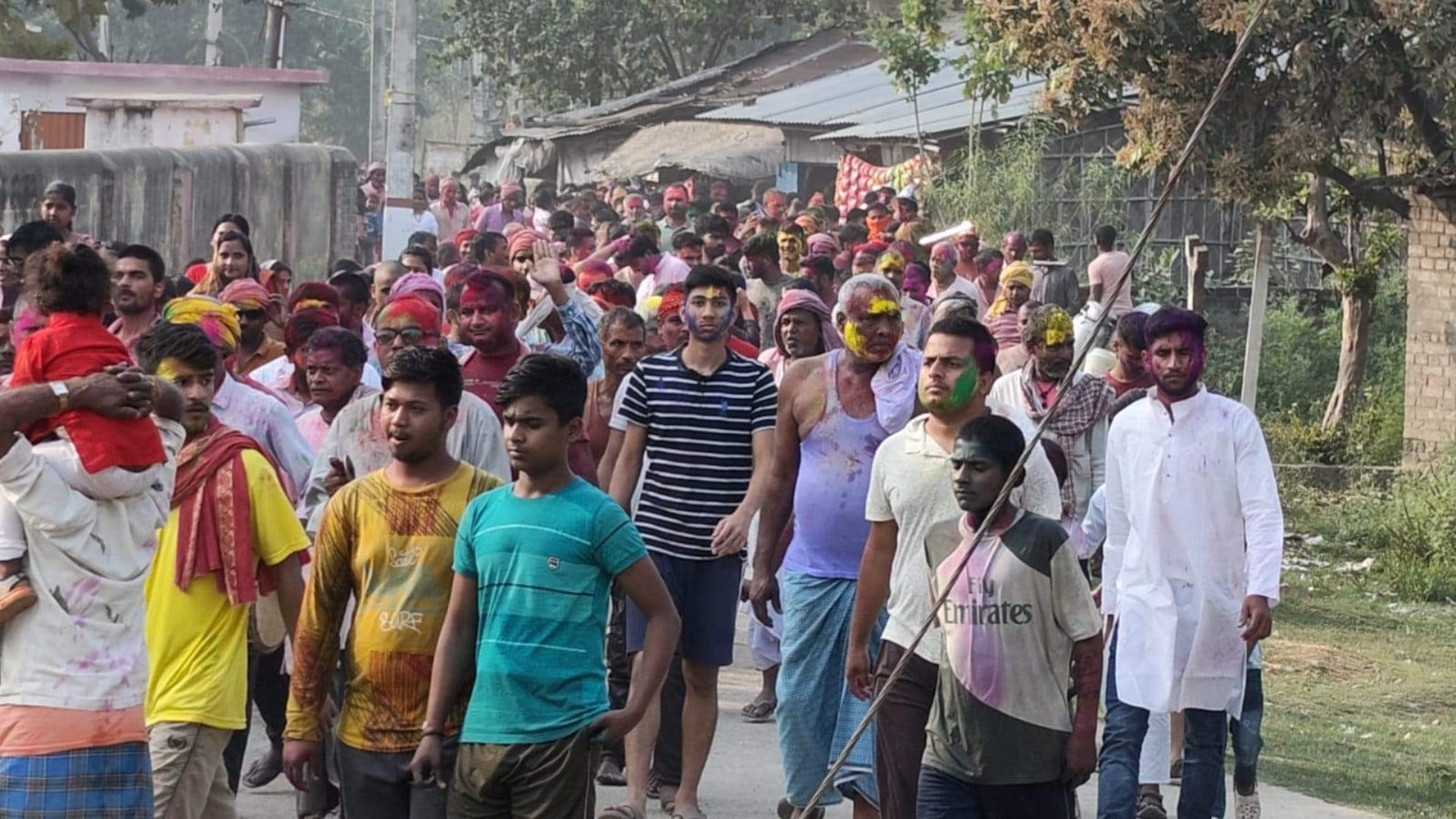 Bihar: Unique Holi is being played in Matihani village of Begusarai for 100 years, Holi of Mathura-Vrindavan