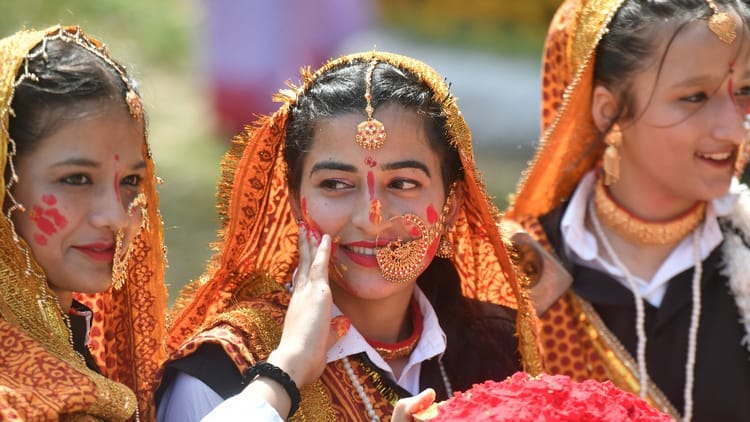 Know About Different Regions Holi Celebration In Chandigarh – Amar Ujala Hindi News Live