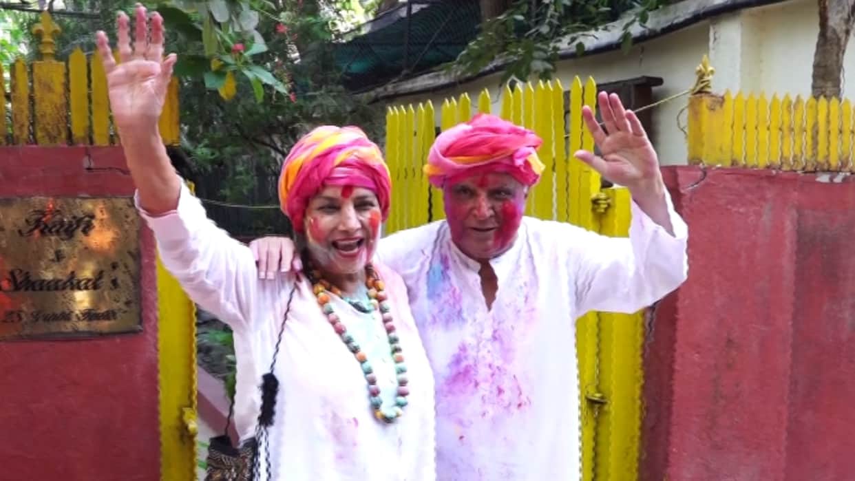 Javed Akhtar Shabana Azmi holi Party Farhan Akhtar Dia Mirza nina gupta reached to celebrate festival