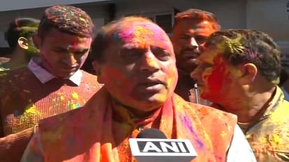 Former CM Jairam Thakur played Holi in Shimla