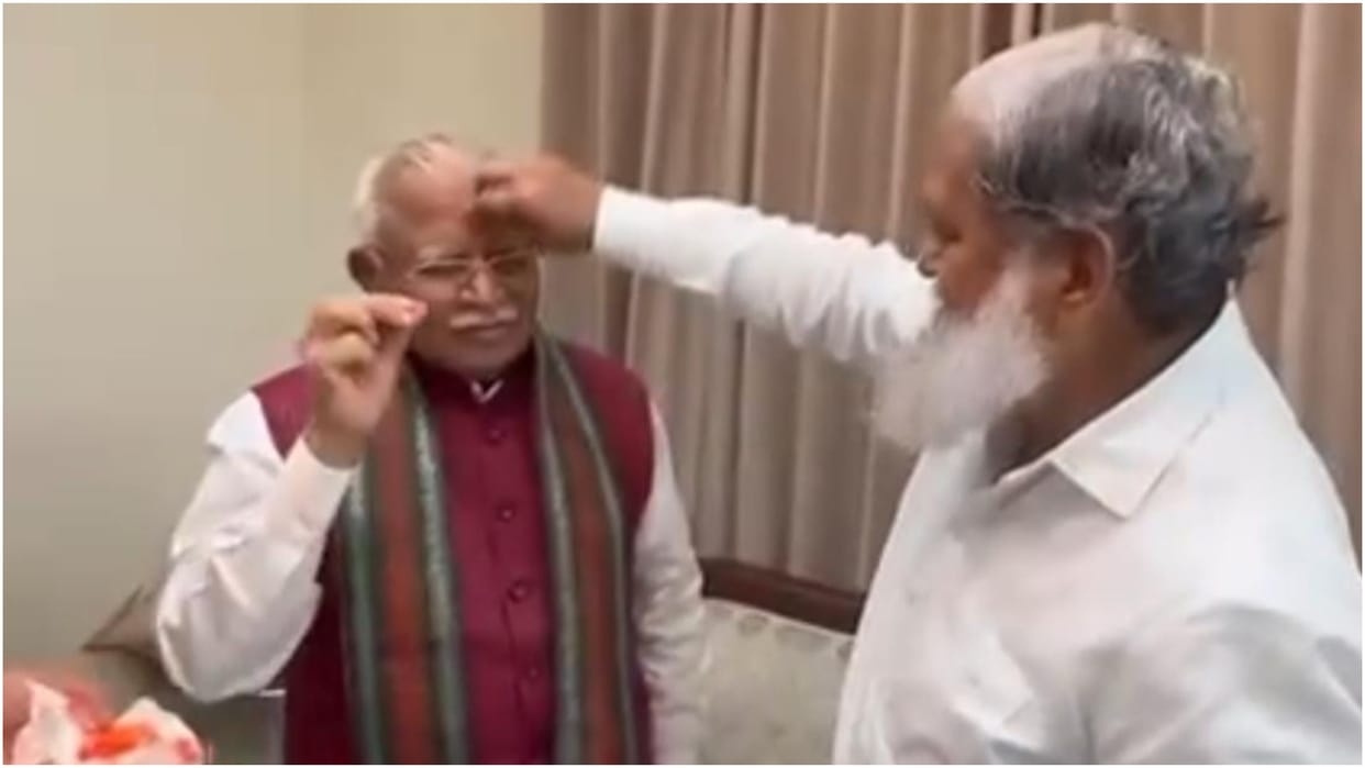 Haryana: Former CM Manohar Lal meet to Anil Vij on Holi