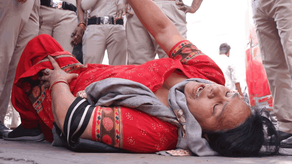 AAP protest against Kejriwal arrest PM residence gherao photos