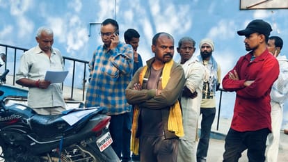 Bihar News: गांव के लड़के से चल रहा था विवाहिता का प्रेम प्रसंग, पति ने विरोध किया तो महिला ने लगा ली फांसी Begusarai: Married woman was having affair with village boy, when her husband opposed, woman committed suicide