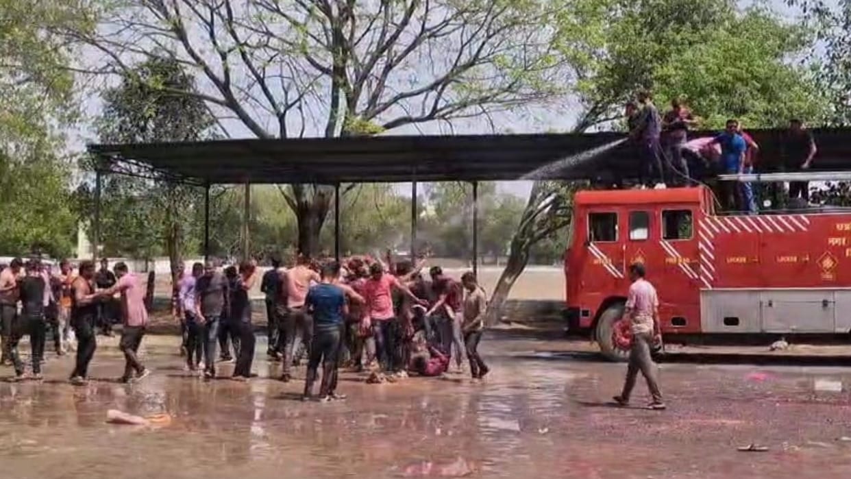 Policemen celebrated the festival of Holi