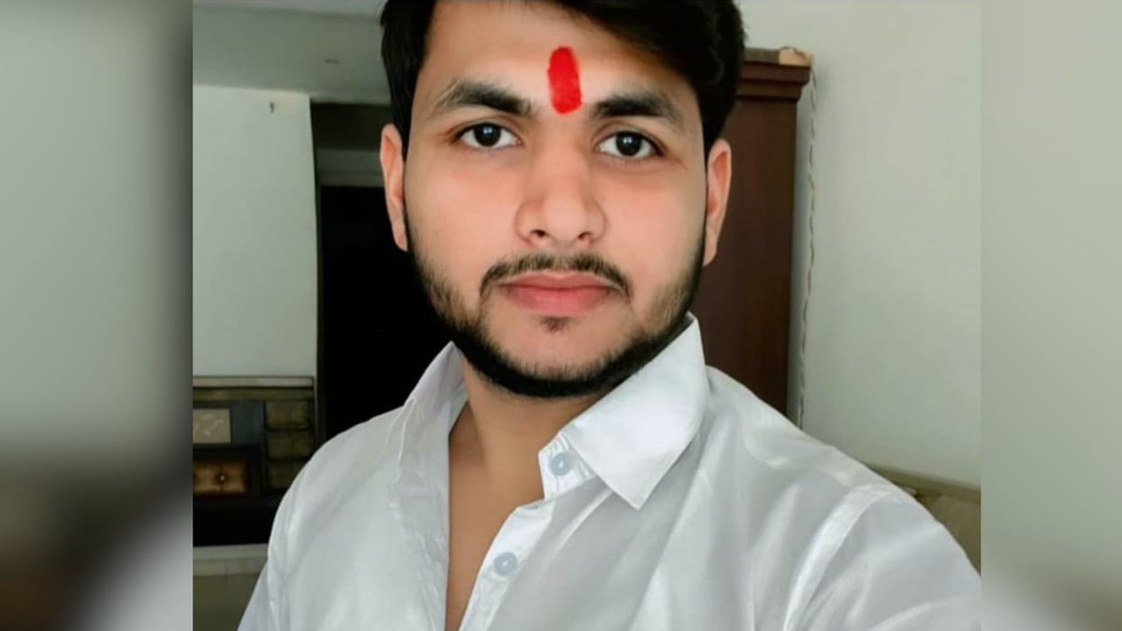 jaipur accident of car and Bolero collide young man died and many people injured