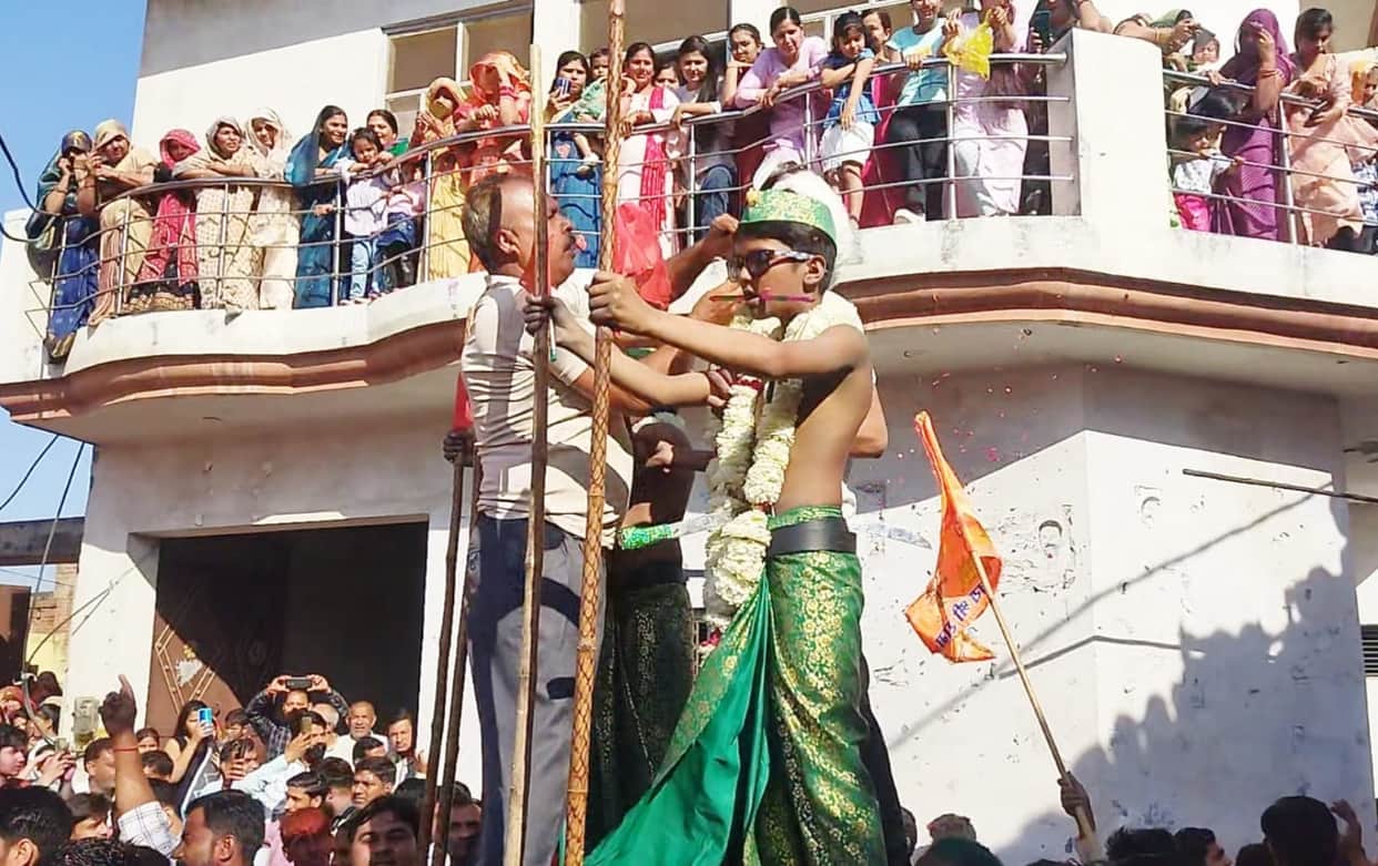Holi is celebrated every year under a unique tradition in Bijauli village of Meerut