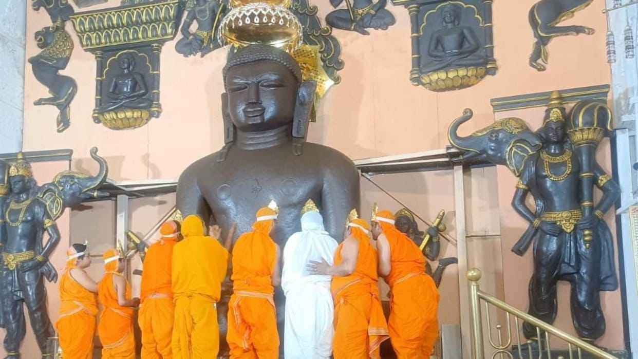 Damoh pandal is being built on 11 acres for ascension to post of Acharya in Kundalpur