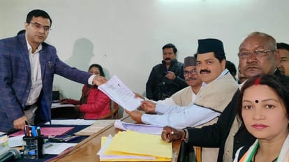 Election 2024: कांग्रेस प्रत्याशी गणेश गोदियाल ने किया नामांकन, अब तक 26 उम्मीदवार भर चुके पर्चा, आज आखिरी दिन Lok Sabha Election 2024 Uttarakhand Last day of nomination BJP and Congress candidates filed nominations