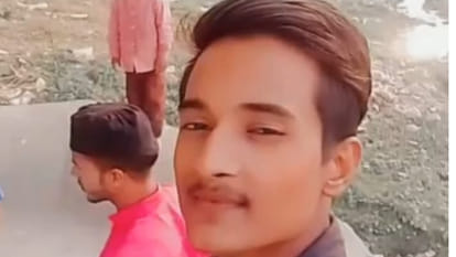 In Gorakhpur, five youths who went to take bath on Holi drowned in a pond, three died.