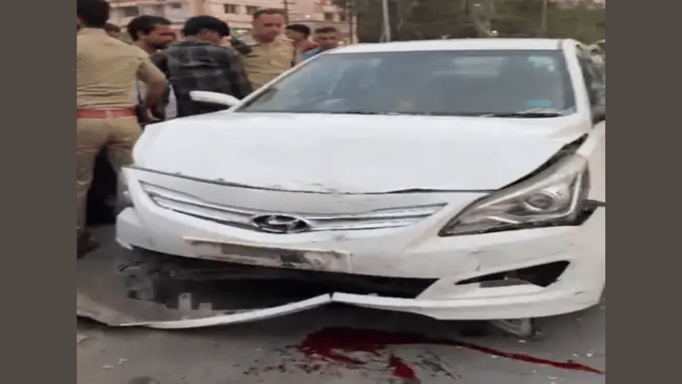 indore news car accident one person died in lig square