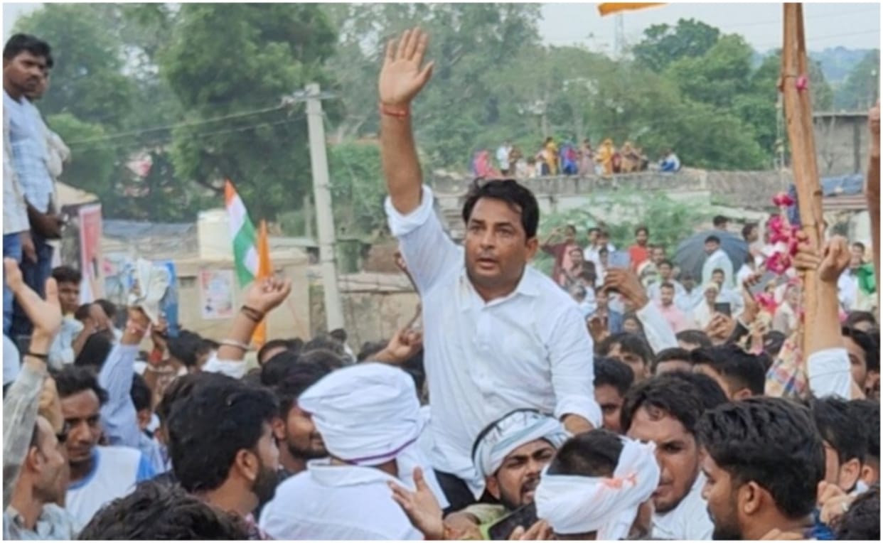 Dausa News: Angered by Congress giving ticket to Murari, Naresh Meena announced to contest as an independent
