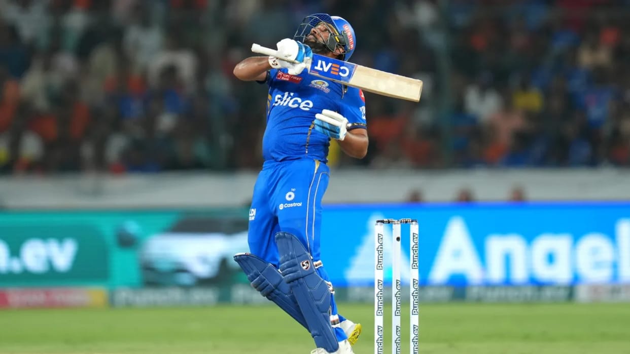 SRH vs MI IPL Live Score: Sunrisers Hyderabad vs Mumbai Indians Match Scorecard Updates in Hindi