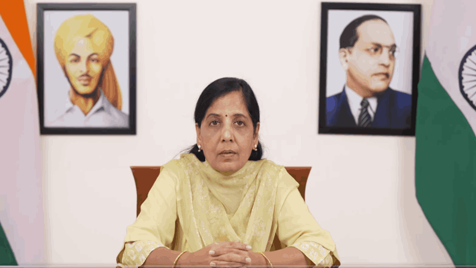 Delhi Chief Minister Arvind Kejriwal wife Sunita Kejriwal press statement today live update